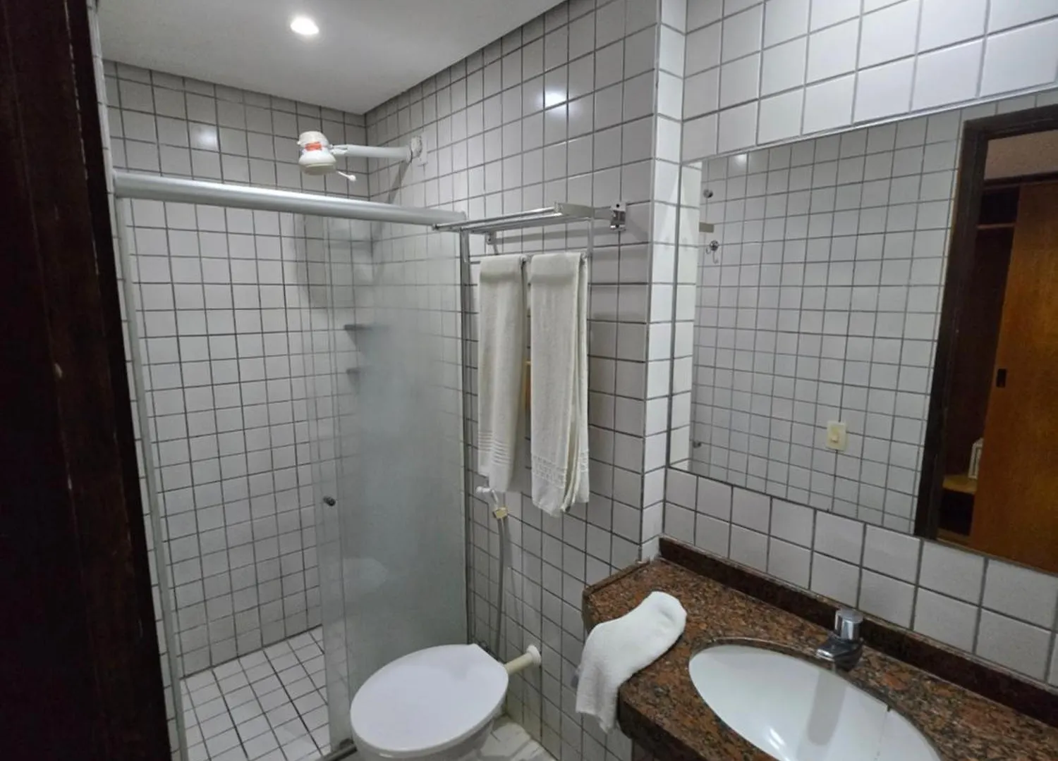 Flat Com Vista Para As Piscinas Naturais Da Praia Do Meio Natal Apartahotel